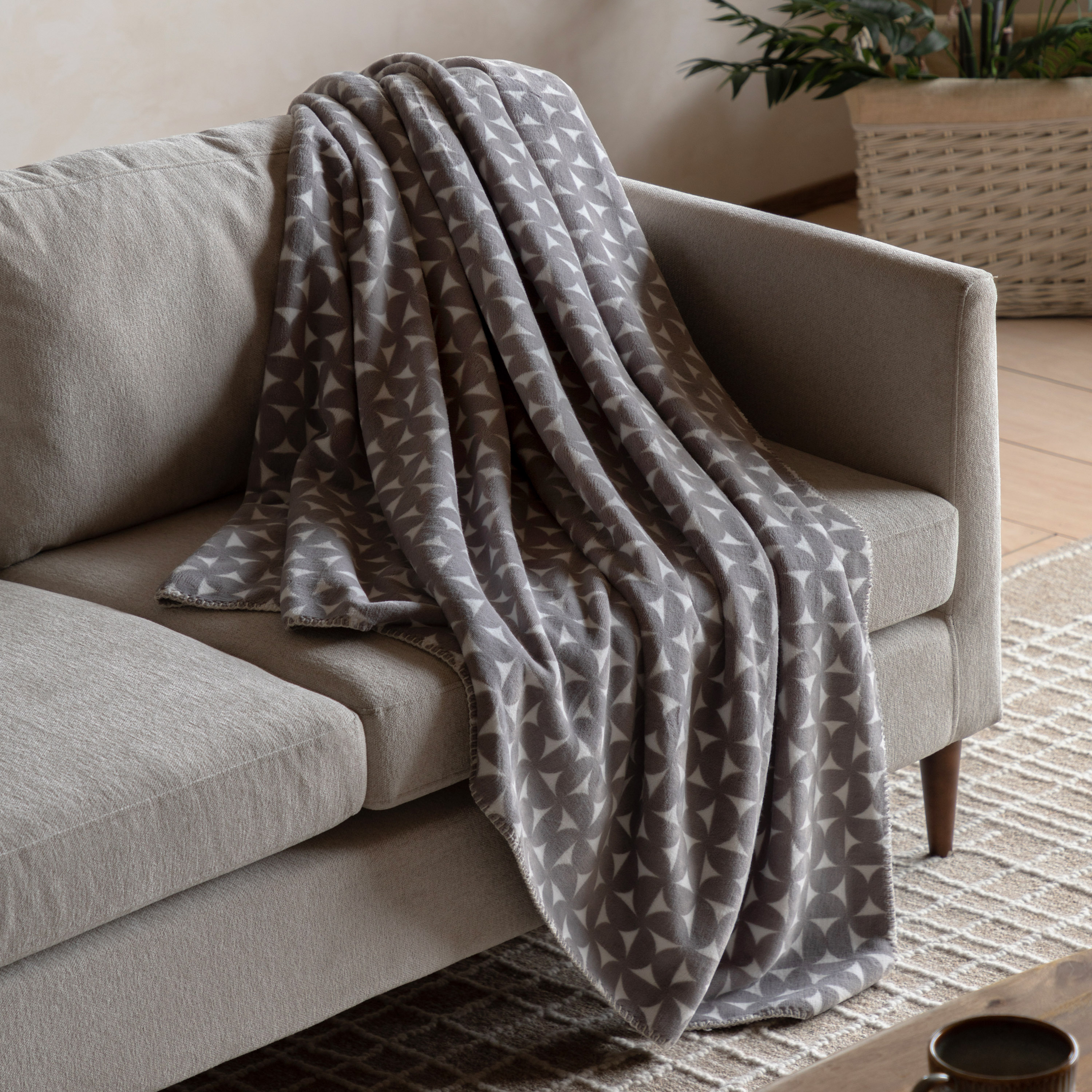 Gallery Living Throws