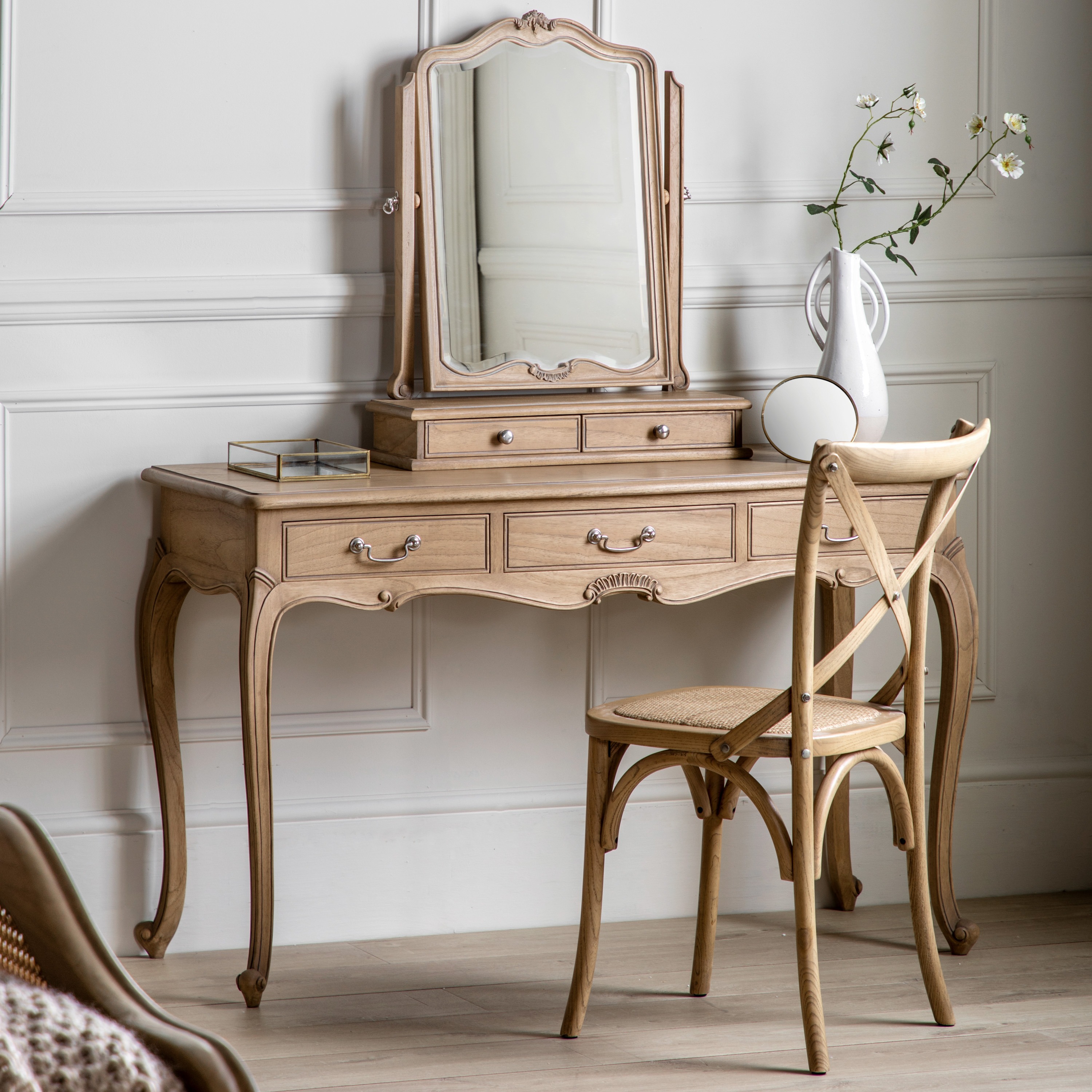 Bedroom Stools & Chairs