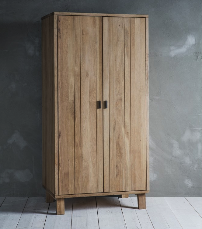 Oak/Light Wood Bedroom