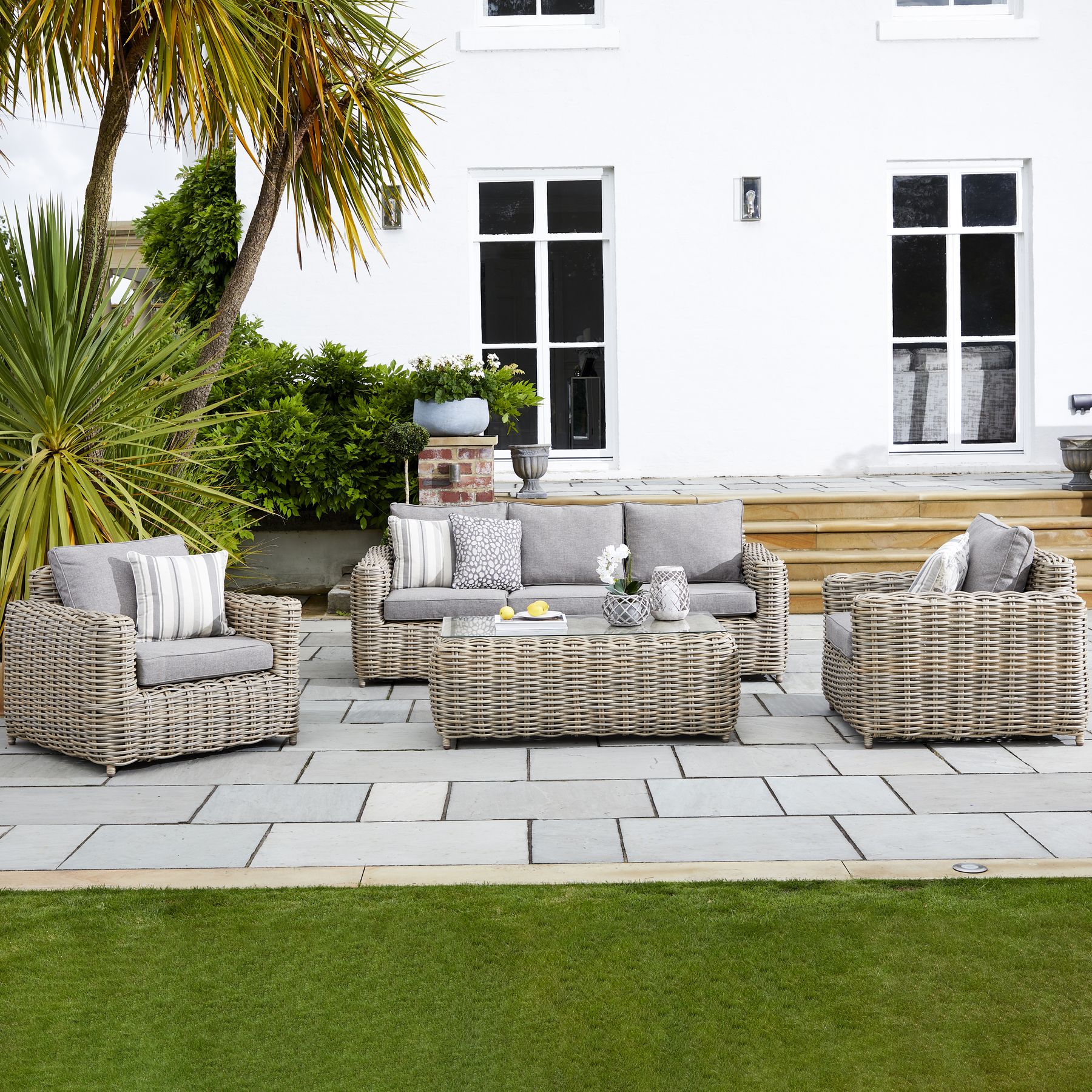 Amalfi Collection Outdoor Five Seater Set by Hill Interiors | Style Our Home  