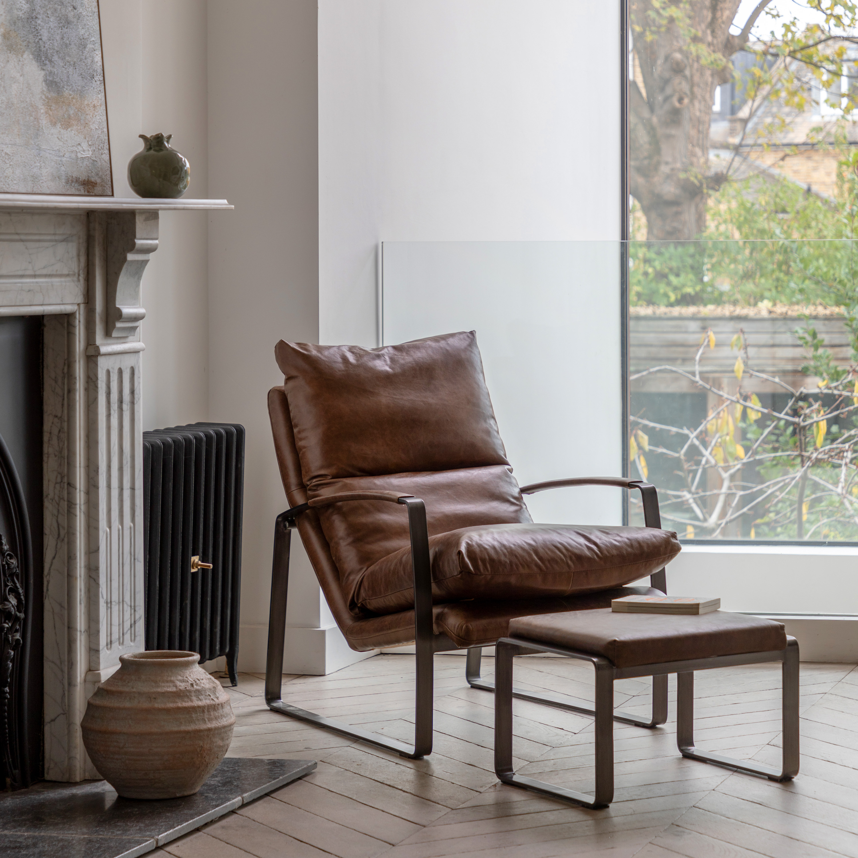 Fabaro Lounger Brown Leather by Gallery Living | Style Our Home