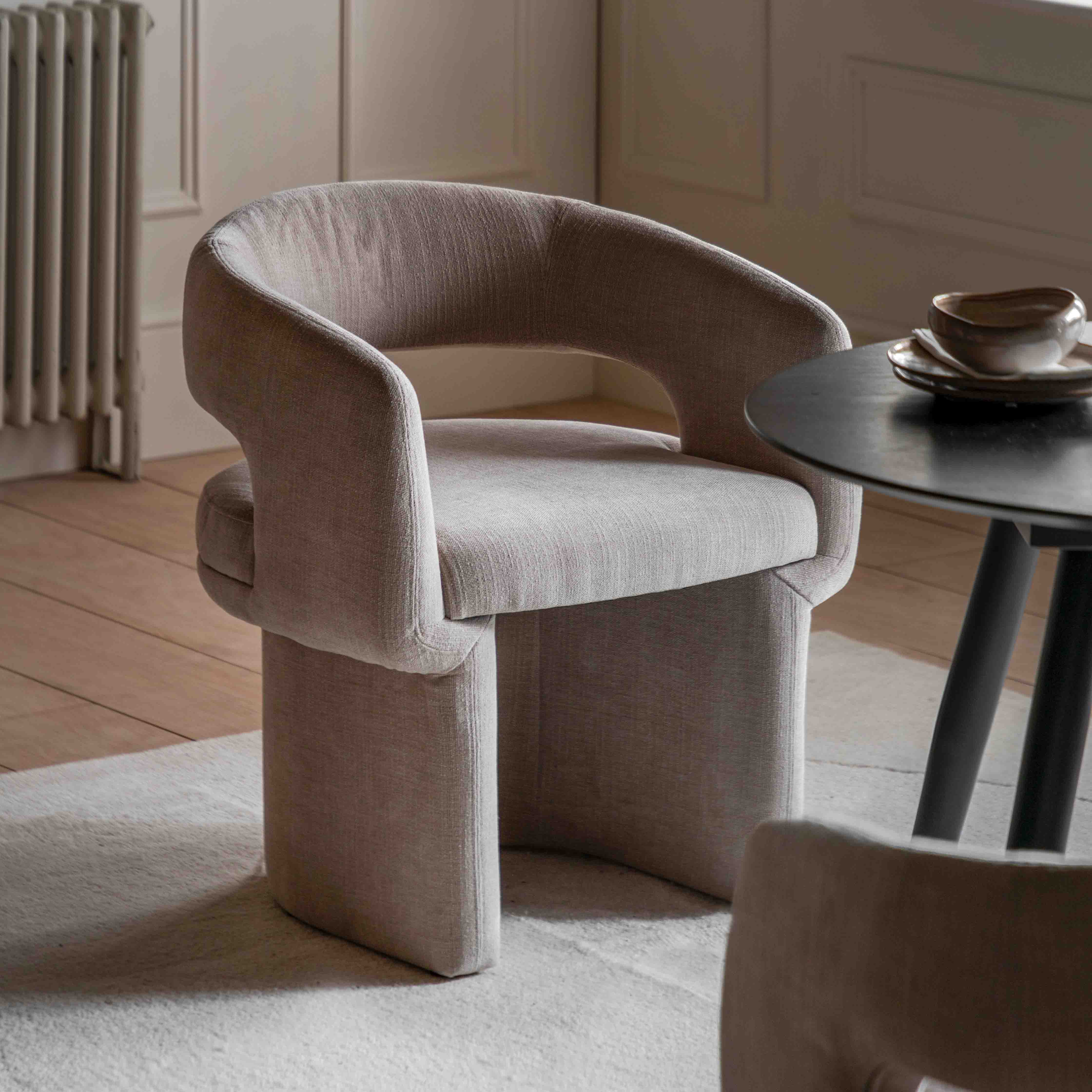 Sloaro Dining Chair Natural by Gallery Living | Style Our Home