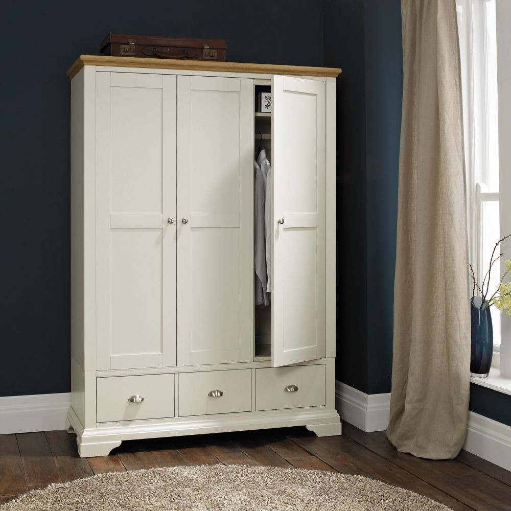 Hampstead Soft Grey & Pale Oak Triple Wardrobe - Style Our Home