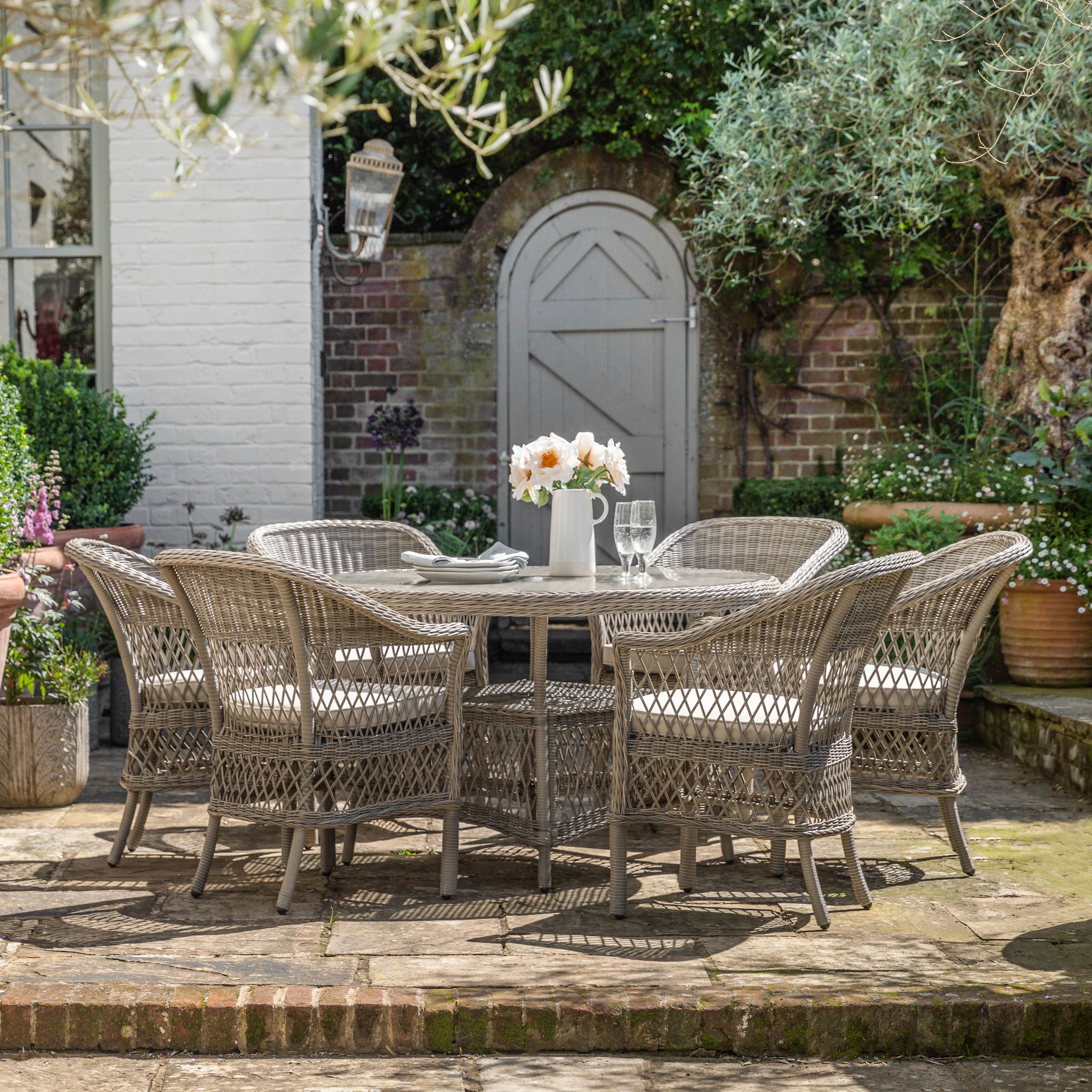 Mentaro 6 Seater Round Dining Set by Gallery Living | Style Our Home