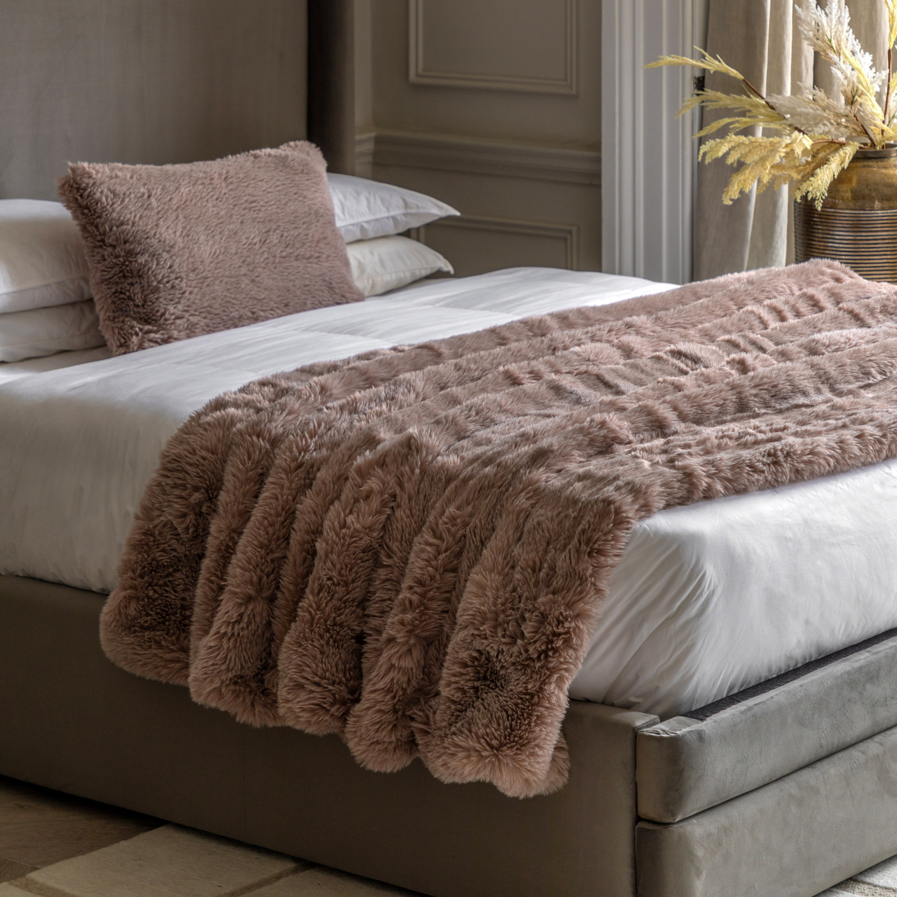 Junipano Faux Fur Throw Dusky Pink by Gallary Living | Style Our Home