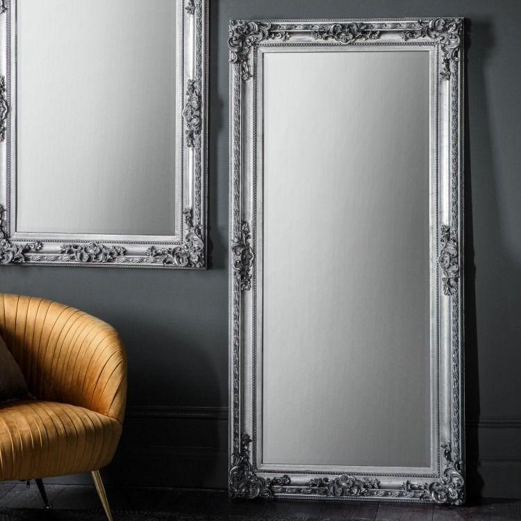 Silver outlet leaner mirror