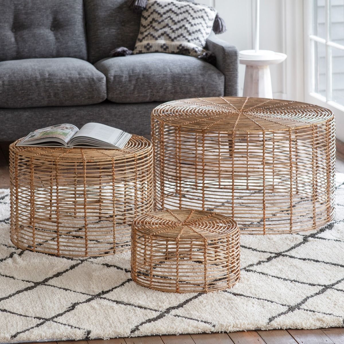 3 small tables shop set