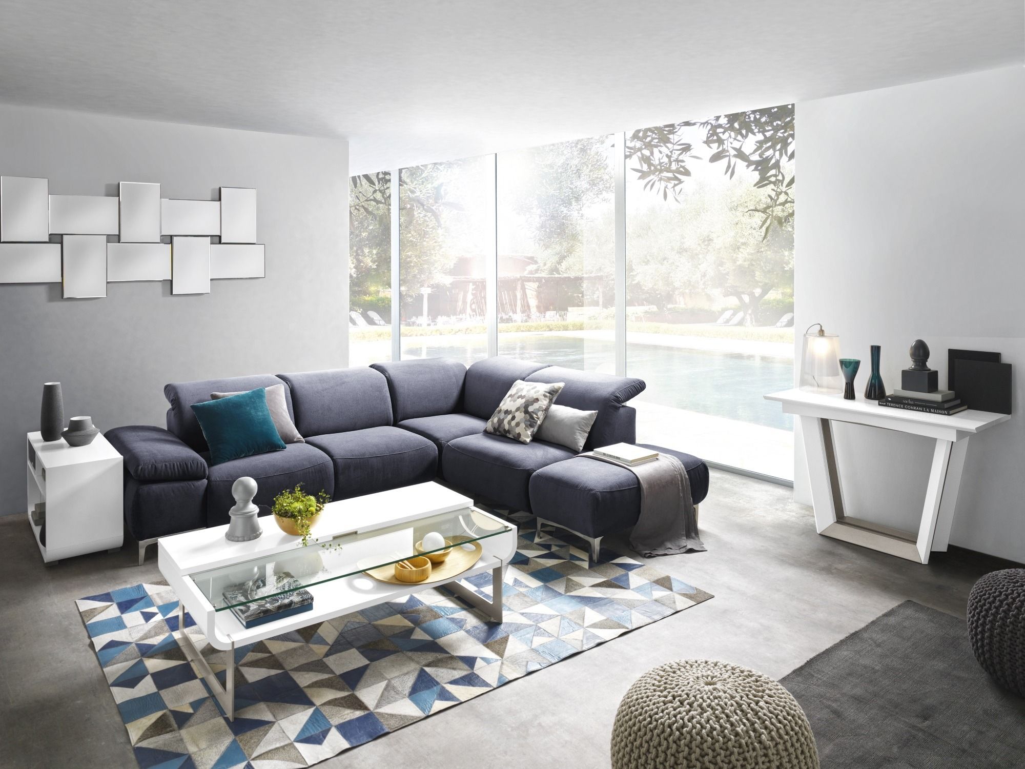 Tv dinner best sale coffee table