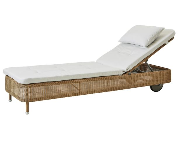 Presley Natural Sunbed - White Natté by Cane-line | Style Our home