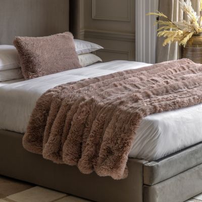 Junipano Faux Fur Throw Dusky Pink Size