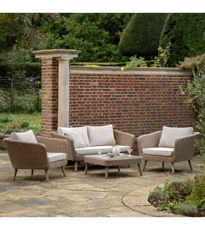 Avenaro Lounge Set by Gallery Living | Style Our Home