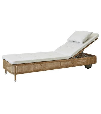 Presley Natural Sunbed - White Natté by Cane-line | Style Our home