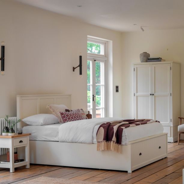 Etaro 6' 2 Drawer Storage Bed White by Gallery Living | Style Our Home