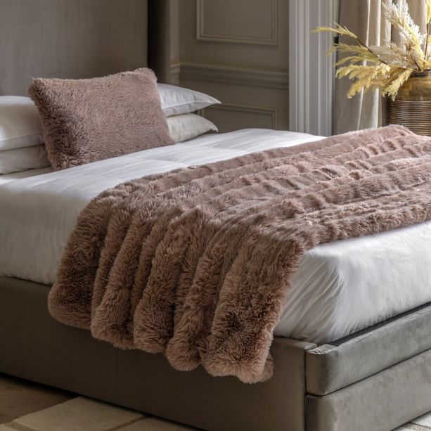 Junipano Faux Fur Throw Dusky Pink Size by Gallary Living | Style Our Home