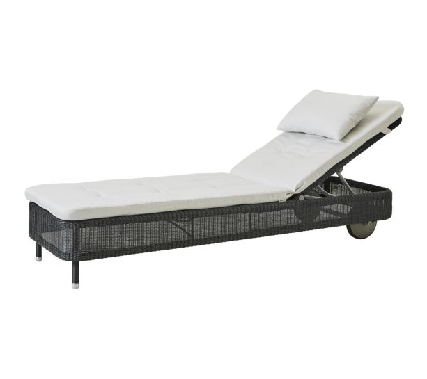 Presley Graphite Sunbed - White Natté by Cane-line | Style Our home