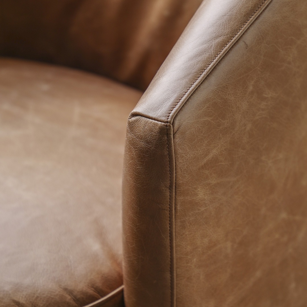 Tainton Brown Leather Armchair by Gallery Living | Style Our Home