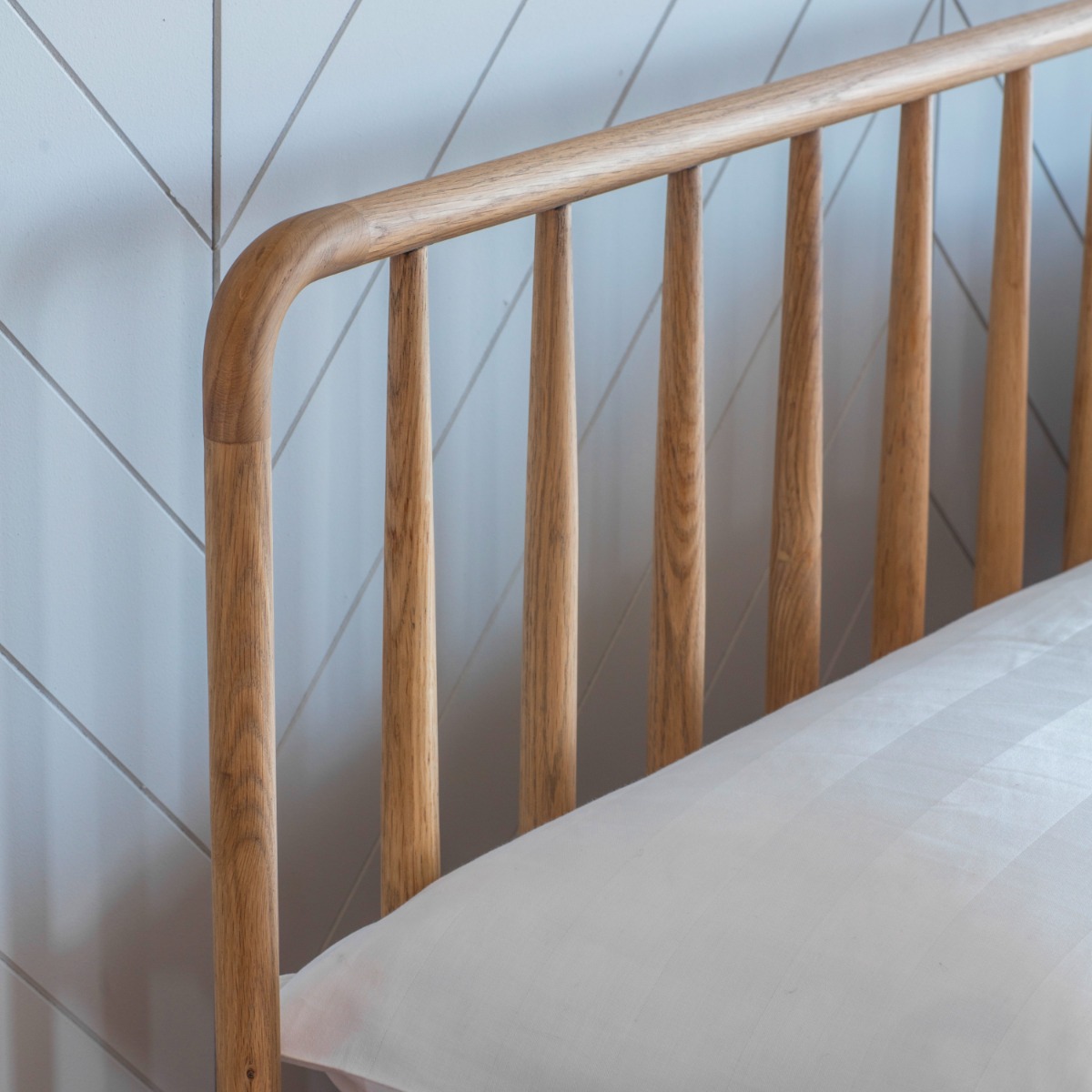 Wycombe Spindle 150cm Bedstead by Gallery Living | Style Our Home