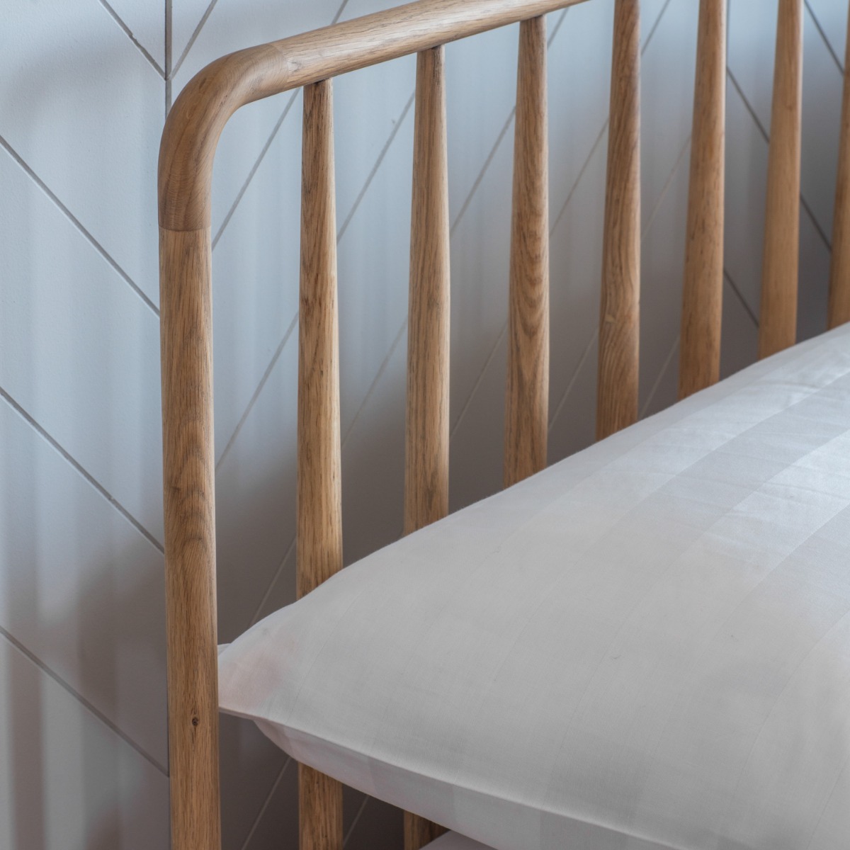 Wycombe Spindle 180cm Bedstead by Gallery Living | Style Our Home