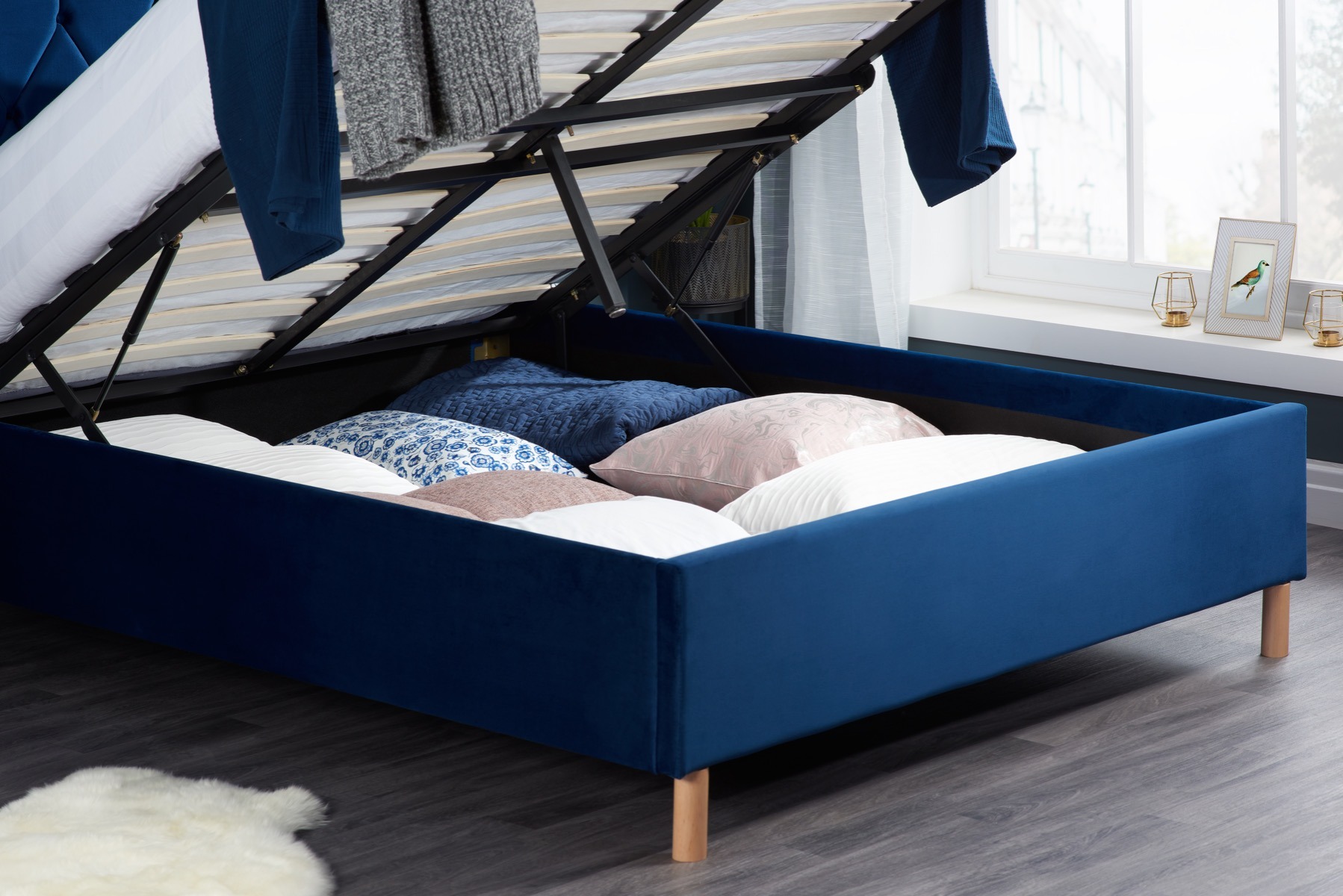 Loxley Blue 5' King Ottoman Bed
