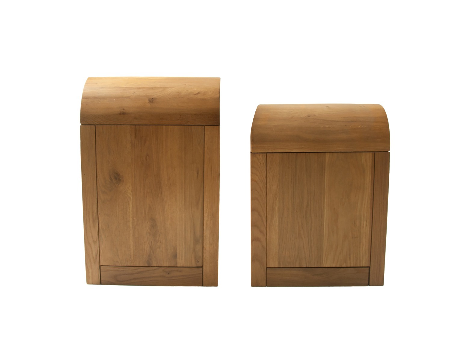 Oak Lounge Petite Nest Of 2 Tables