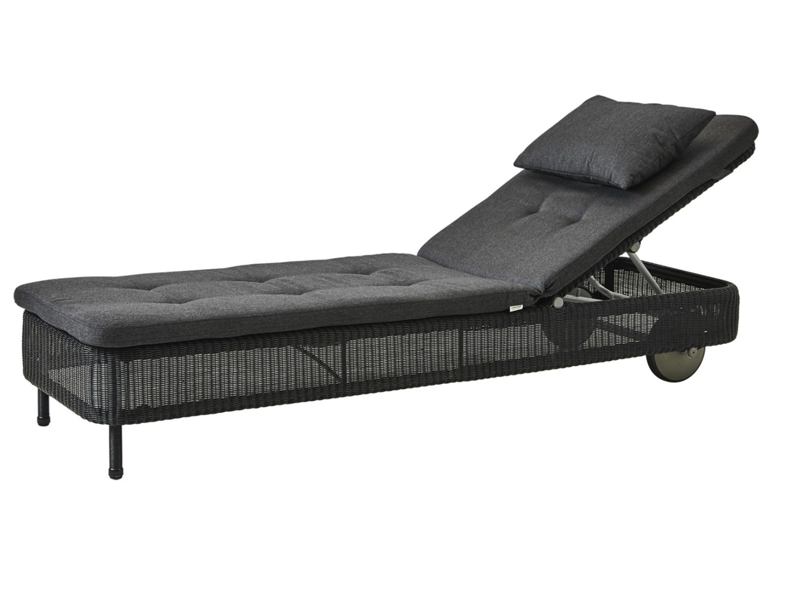 Presley Graphite Sunbed - Black Natté by Cane-line | Style Our home
