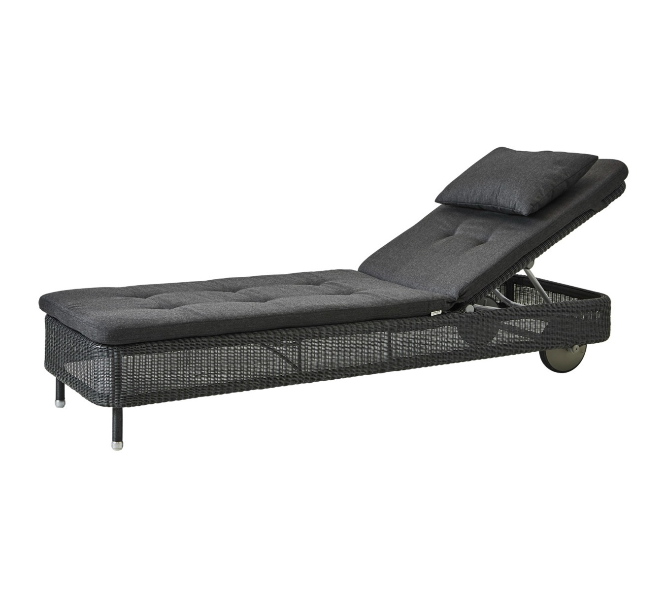 Presley Graphite Sunbed - Black Natté by Cane-line | Style Our home