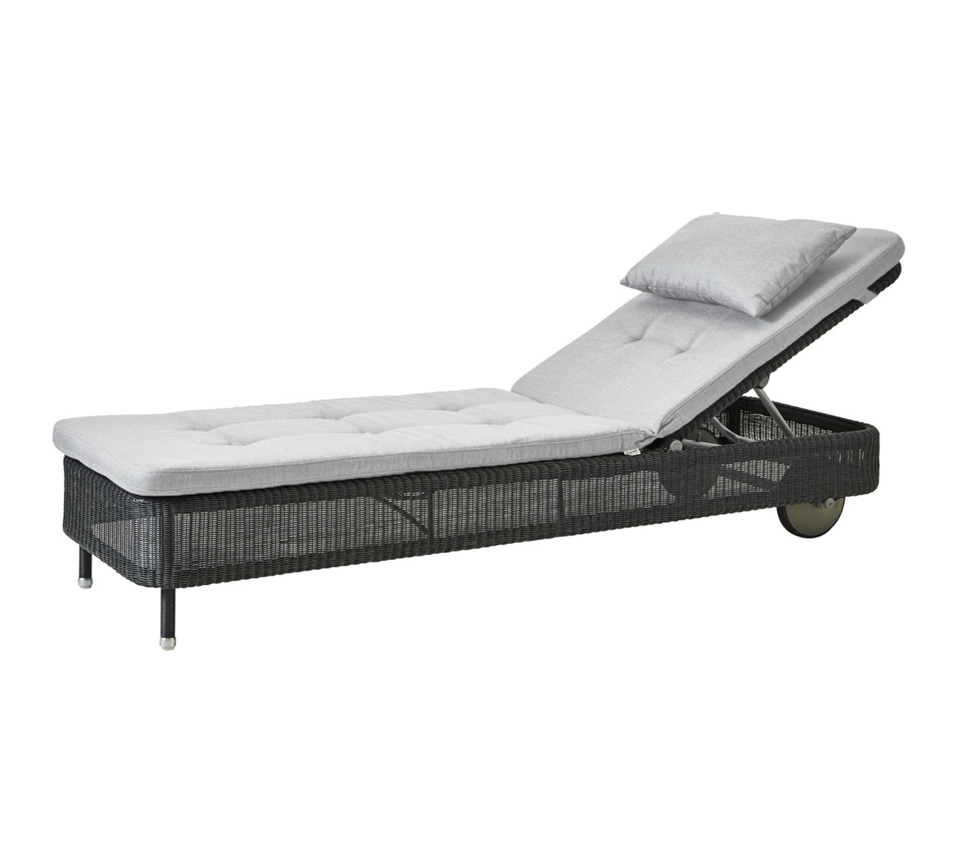 Presley Graphite Sunbed - Light Grey Natté by Cane-line | Style Our home