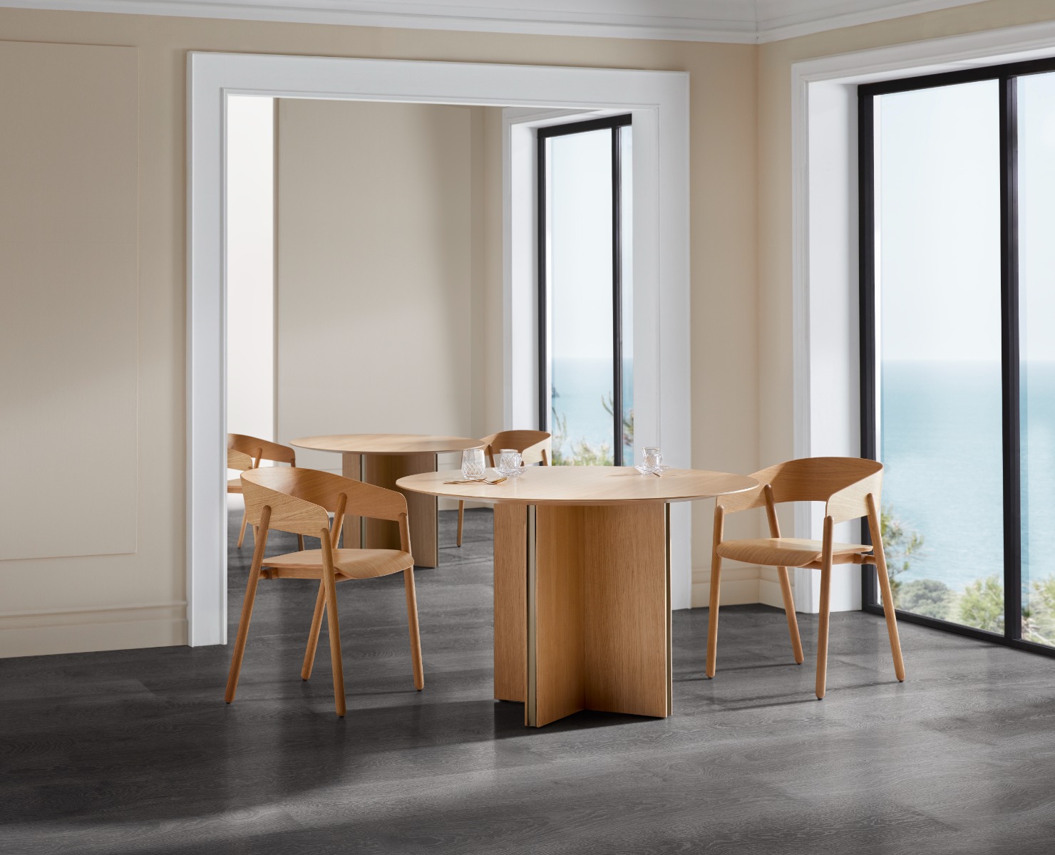 Stockholm Round Dining Table by Punt Mobles | Style Our Home