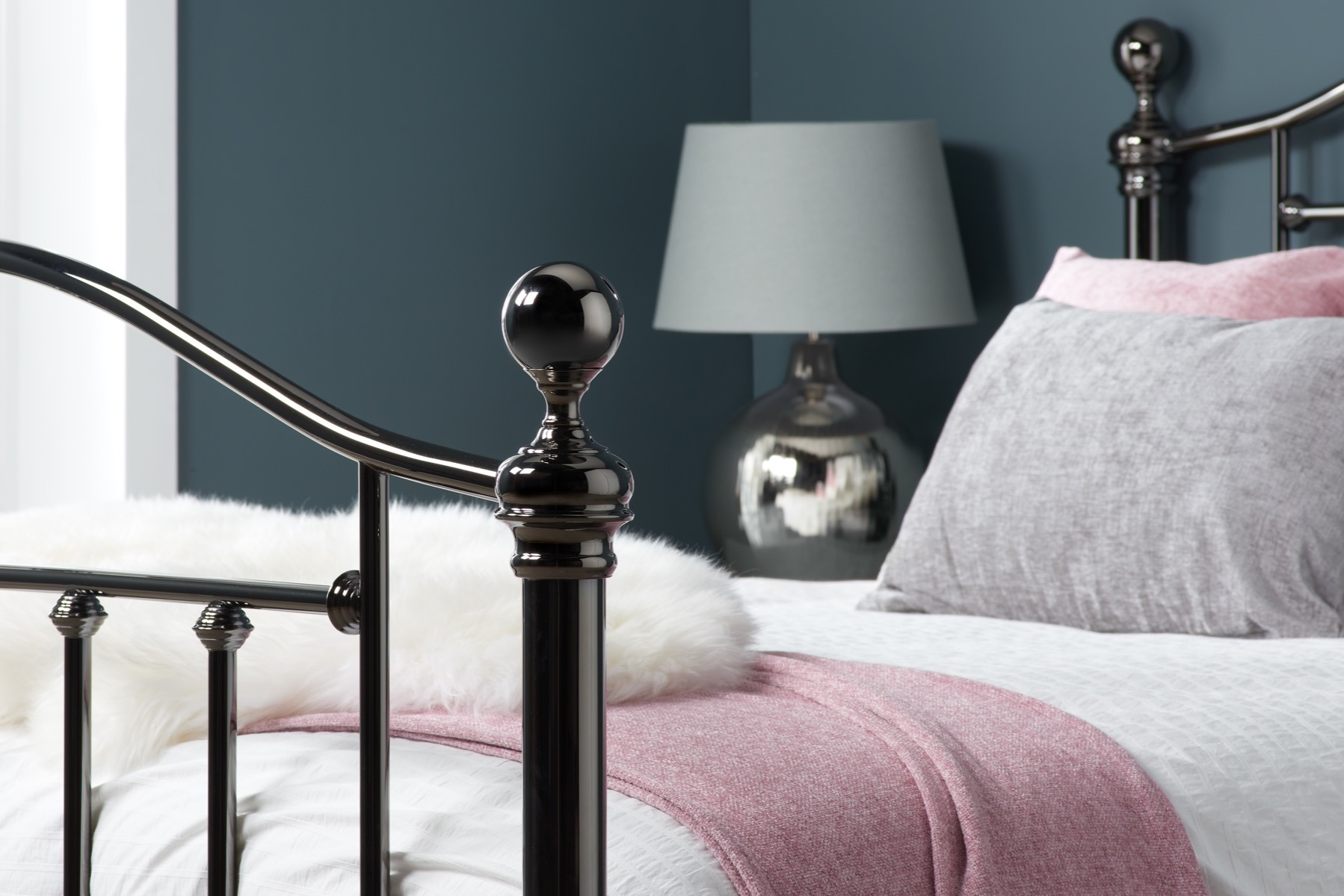 Victoria King Bed