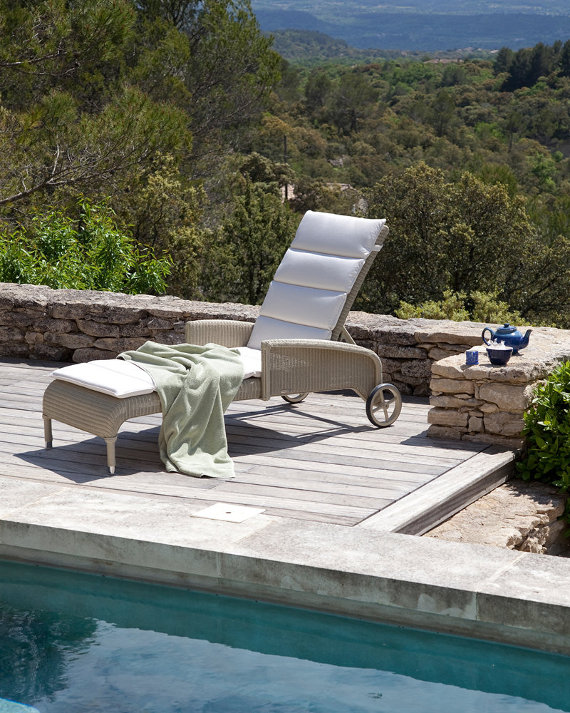 Dovile Sunlounger with Arms by Vincent Sheppard - Style Our Home 
